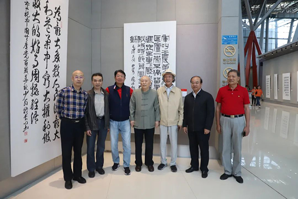 觀看展覽