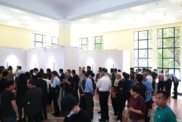 全國第二屆書法小品展覽在上海開幕