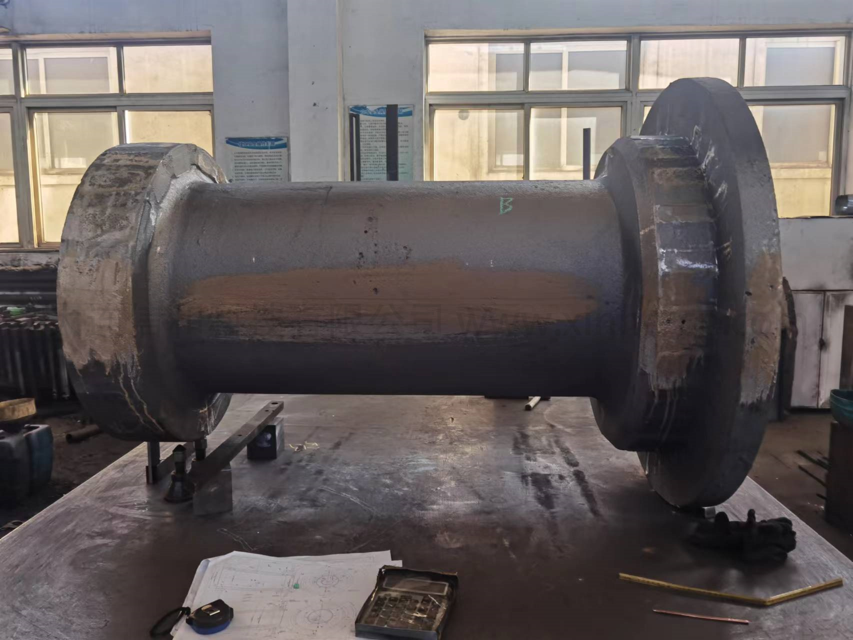 輔軸托架 QT400 重量：2200公斤 φ1000*1800 周軸度0.02