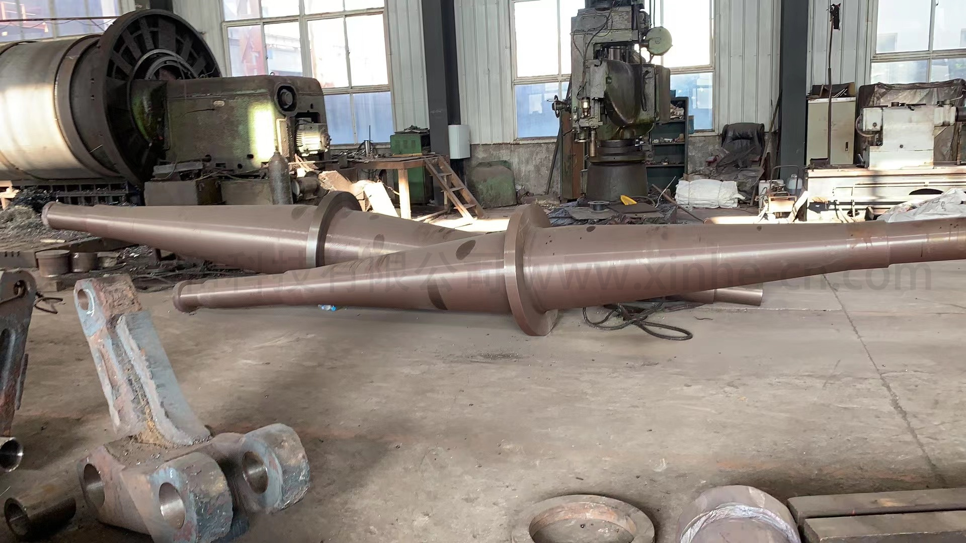 風(fēng)機(jī)軸 42crmo φ650*4200 毛重：4500公斤