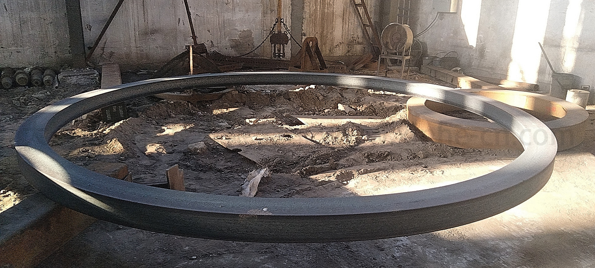 齒圈 42crmo φ4800/φ4460*135 毛重：3500公斤