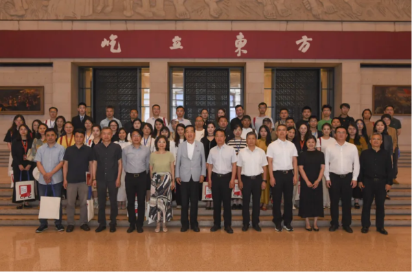 “中國書畫鑒賞人才培訓”開班儀式合影