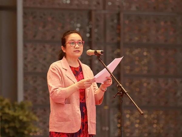 中國書法家協(xié)會主席 孫曉云